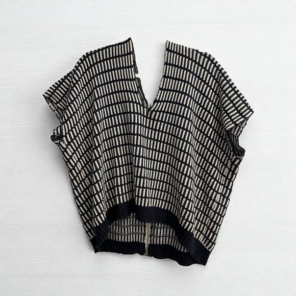 Free People Something Special Back Zip Short Sleeve Poncho Sweater Vest XS - Picture 6 of 10